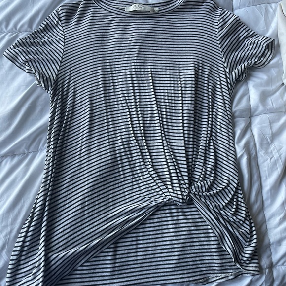 a. ok tshirt, with tie on the front - Picture 1 of 3